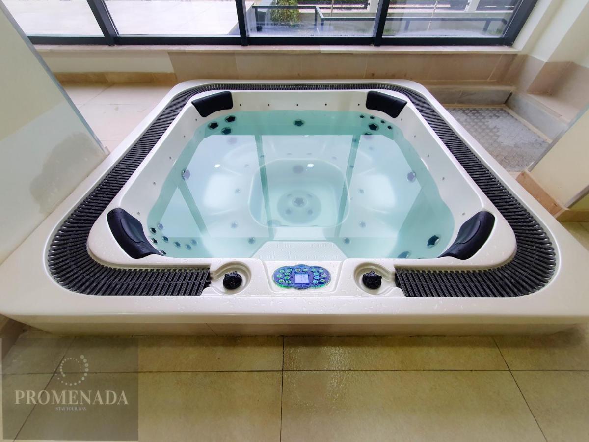 Coral Aparthotel Pool & Spa Mamaia Nord Navodari Bagian luar foto