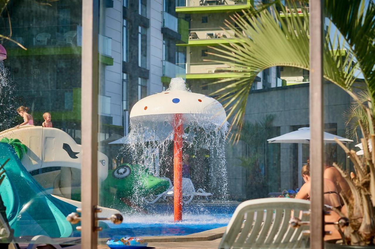 Coral Aparthotel Pool & Spa Mamaia Nord Navodari Bagian luar foto